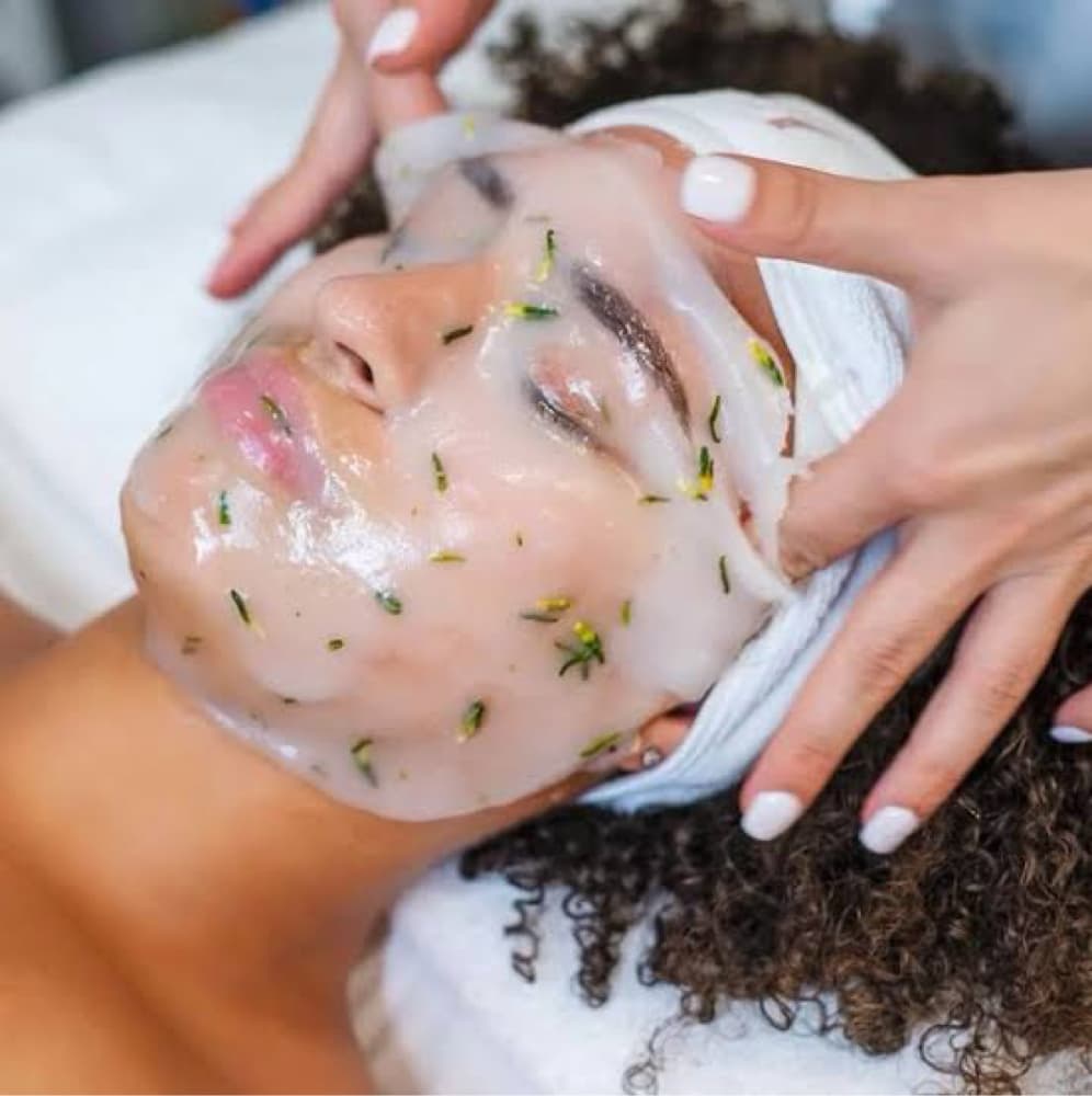 Hydrojelly mask treatment